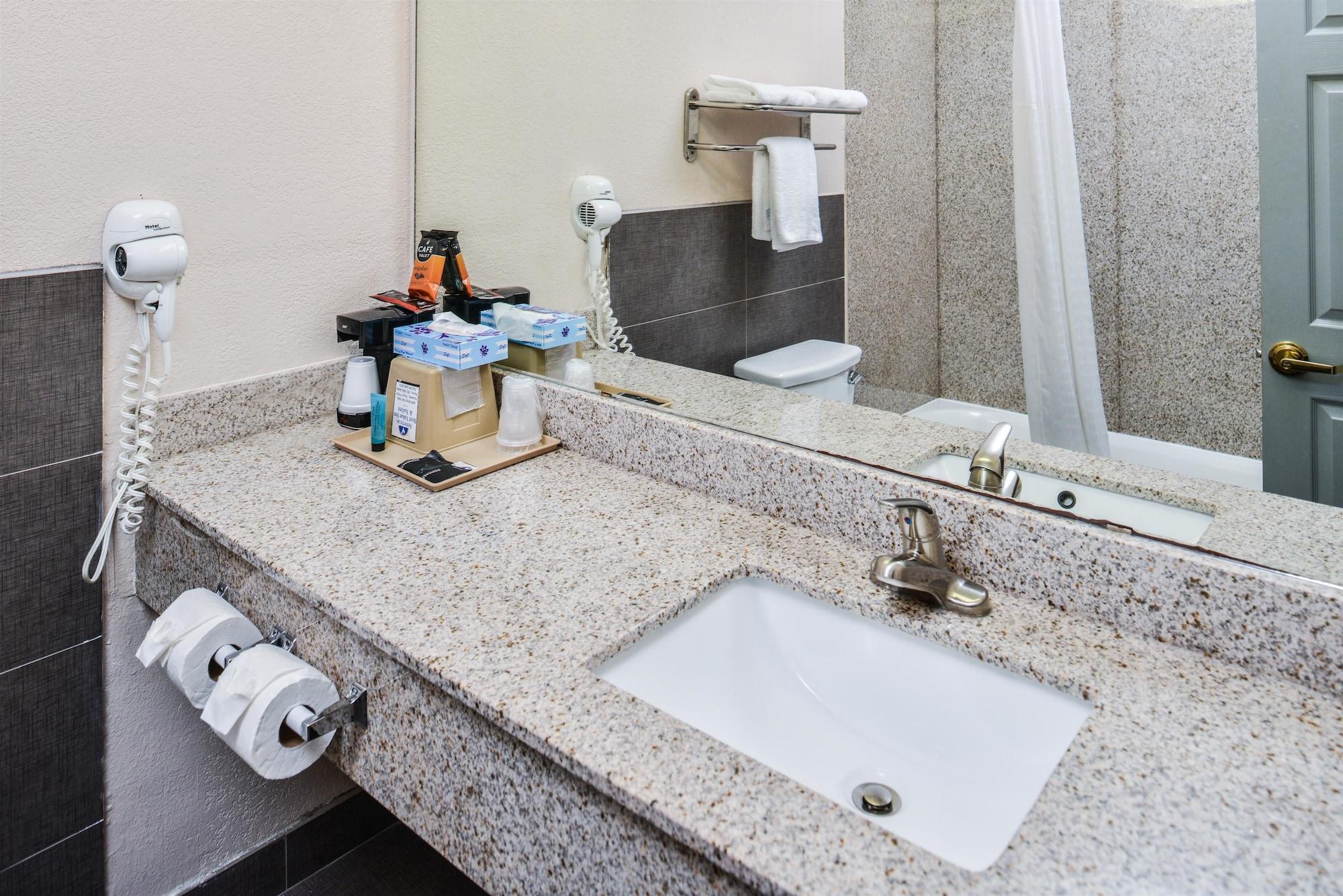 Americas Best Value Inn And Suites Houston Fm 1960 Экстерьер фото