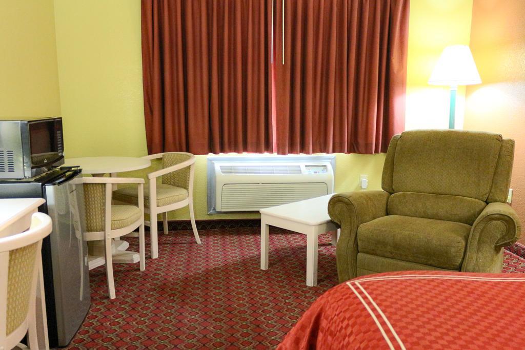 Americas Best Value Inn And Suites Houston Fm 1960 Экстерьер фото