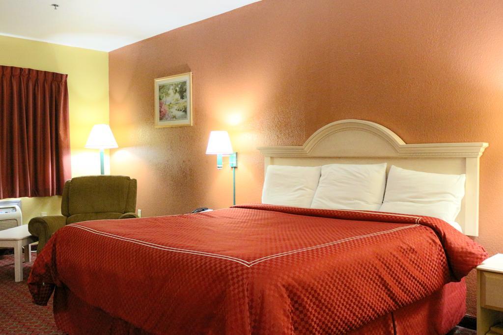 Americas Best Value Inn And Suites Houston Fm 1960 Экстерьер фото