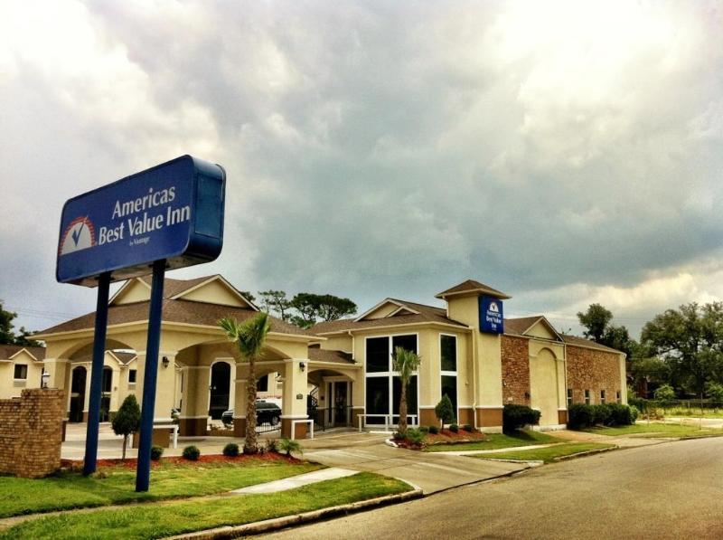 Americas Best Value Inn And Suites Houston Fm 1960 Экстерьер фото