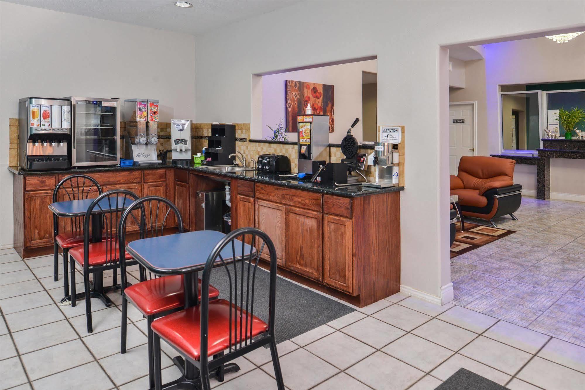 Americas Best Value Inn And Suites Houston Fm 1960 Экстерьер фото