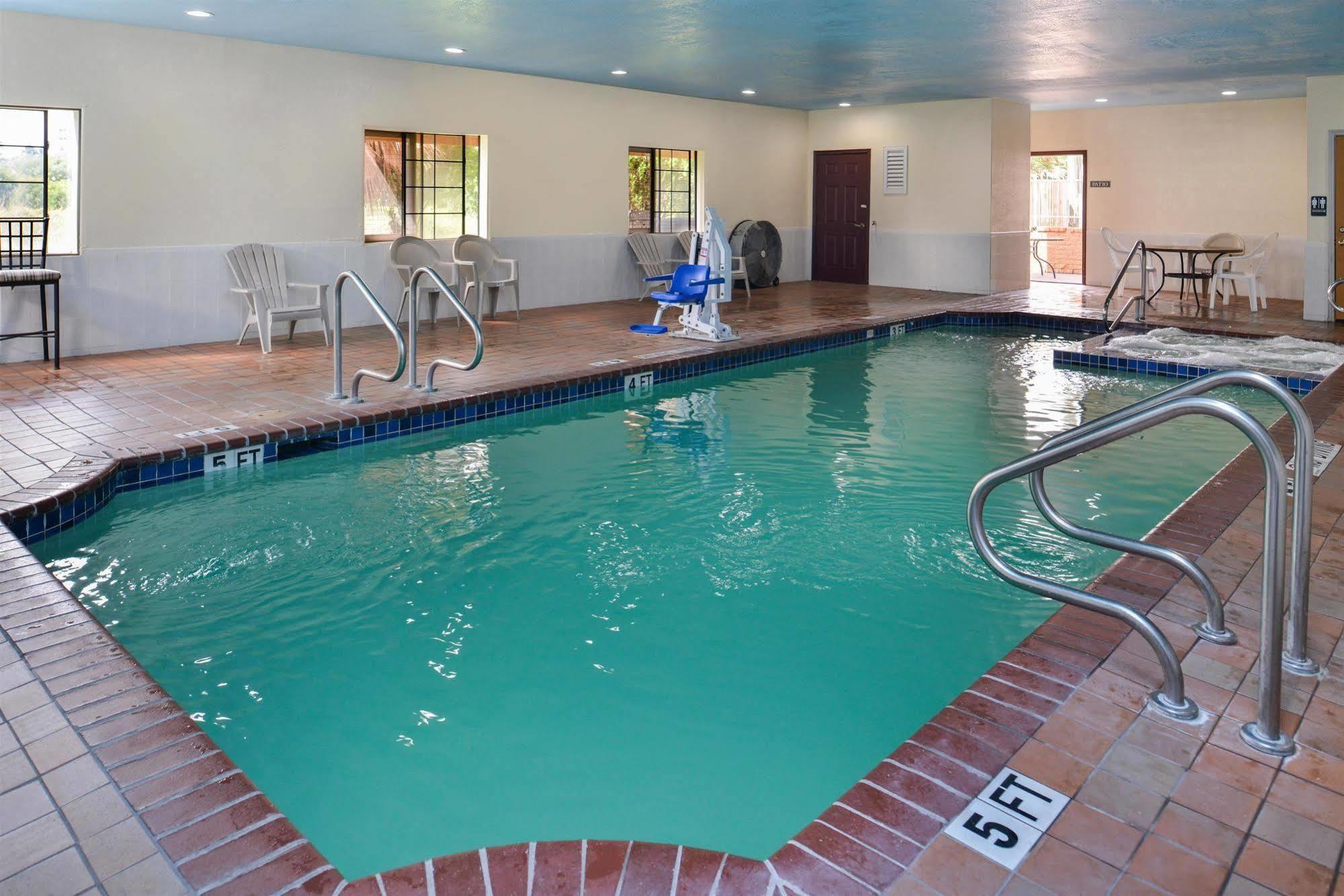 Americas Best Value Inn And Suites Houston Fm 1960 Экстерьер фото