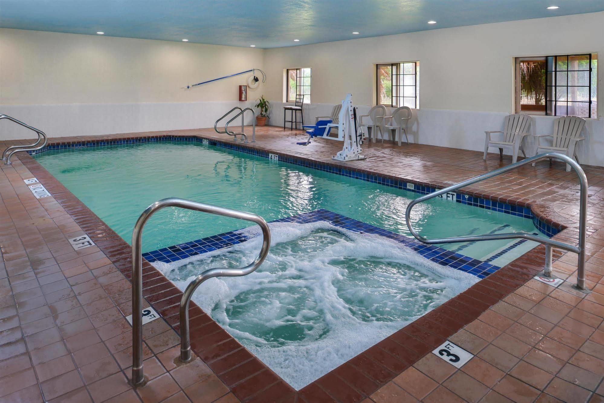 Americas Best Value Inn And Suites Houston Fm 1960 Экстерьер фото